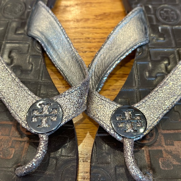 Tory Burch Silver Flip Flops - Picture 4 of 6
